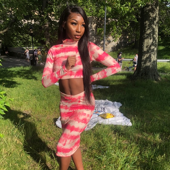 Tie Dye Print Set - Picture 2 of 2